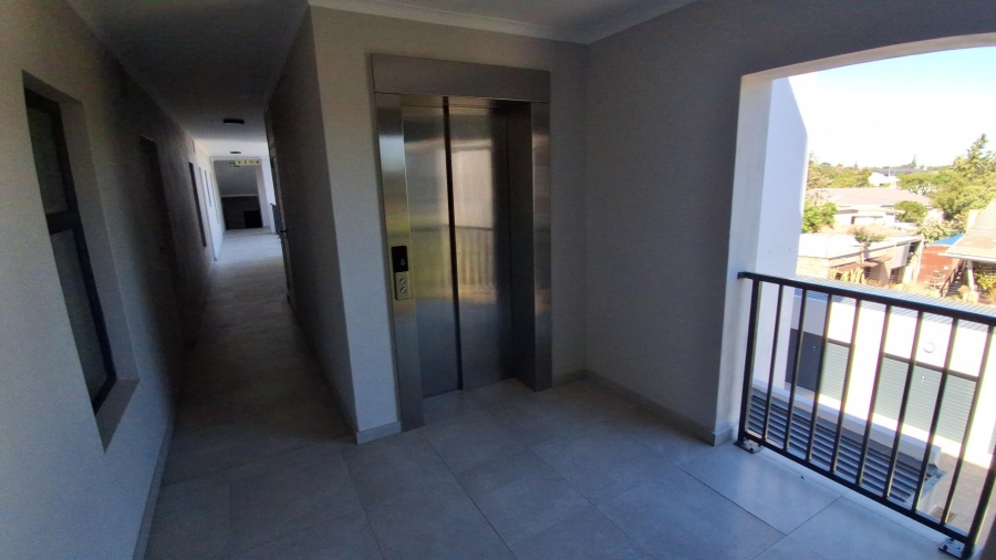 2 Bedroom Property for Sale in Table View Western Cape